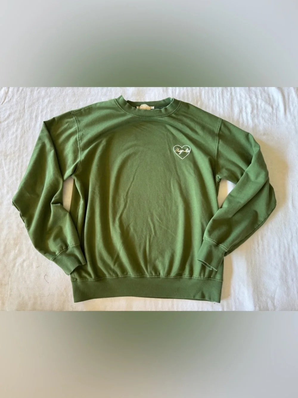 Magnolia Embroidered Heart Sweatshirt Sage Green Crewneck Womens Medium - Picture 2 of 7